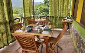 Serenity Lodges Dominica